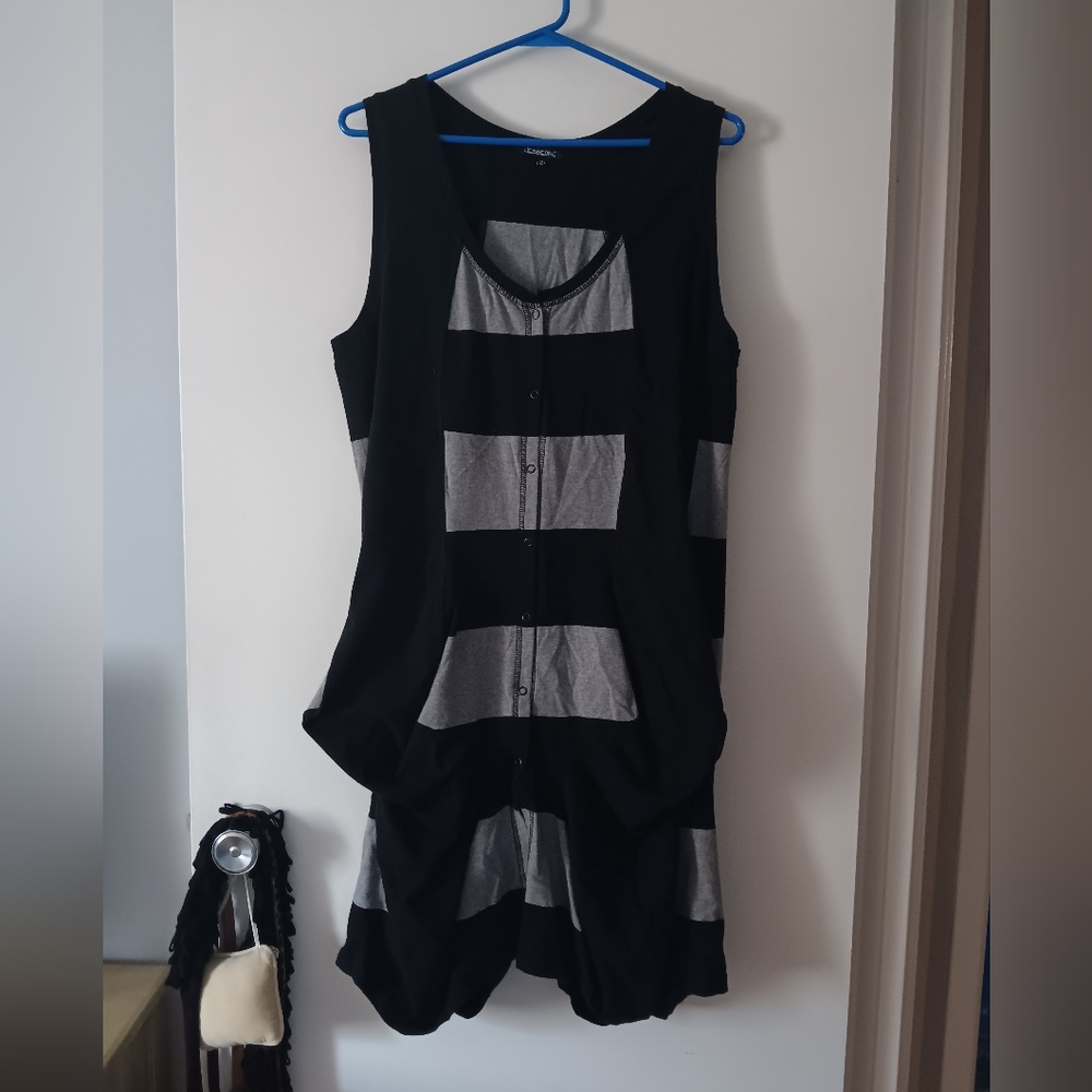 HEBBEDING Black and Grey Striped Bunchy Gathered Lagenlook Dress M